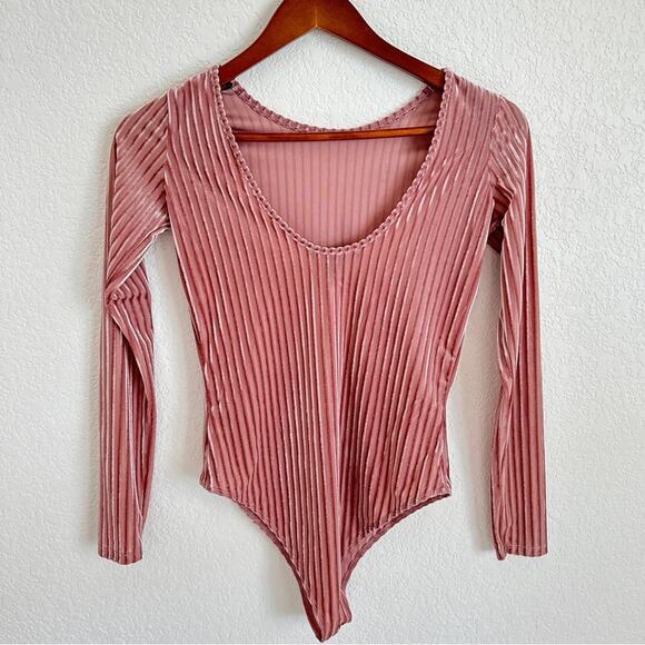 Forever 21 Women's Small Blush Pink Ribbed One Piece Bodysuit long-sleeve Shirt - Picture 2 of 5
